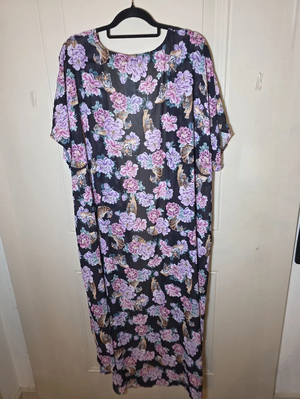 Torrid Tiger & Floral High-Low Kimono Cover Up Size 3/4 NWT Boho Festival